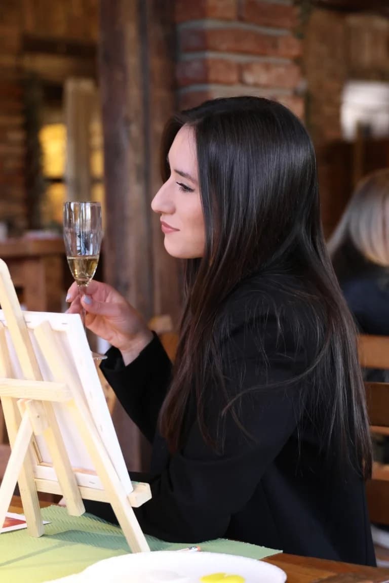 (FOTO) Tko je u Zlatnom Lugu na Wine&Paintu stvorio „remek djelo“ i pokazao svoja slikarska umijeća!?