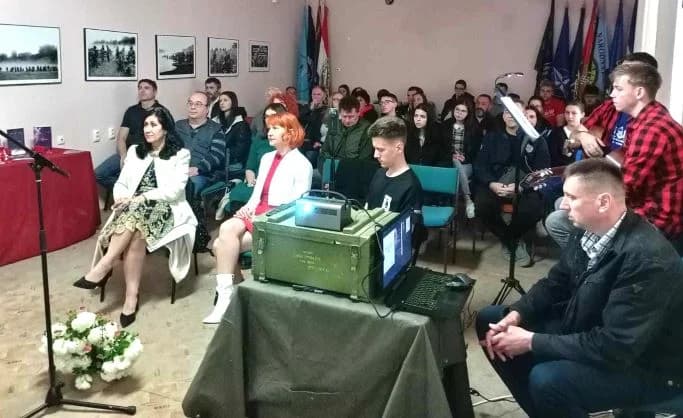 PJESNIČKA VEČER U PAKRACU Predstavljena zbirka poezije “Bljesci“ autorice Irene Kalan