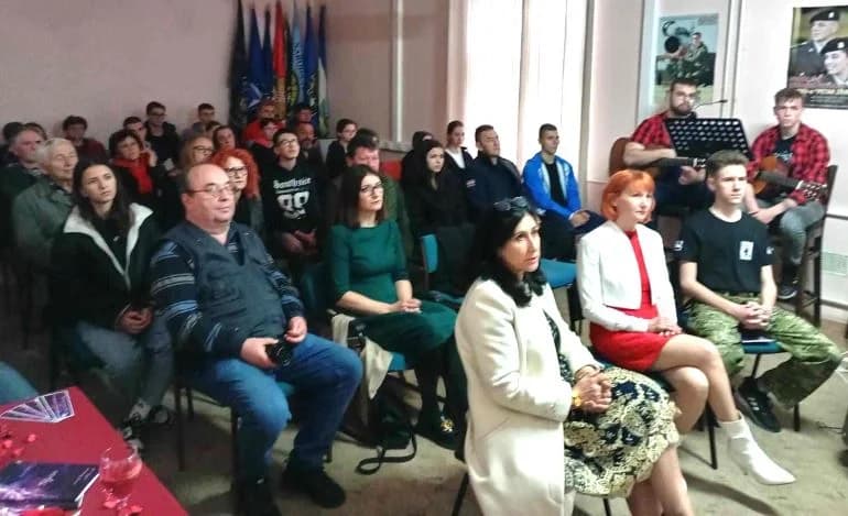 PJESNIČKA VEČER U PAKRACU Predstavljena zbirka poezije “Bljesci“ autorice Irene Kalan