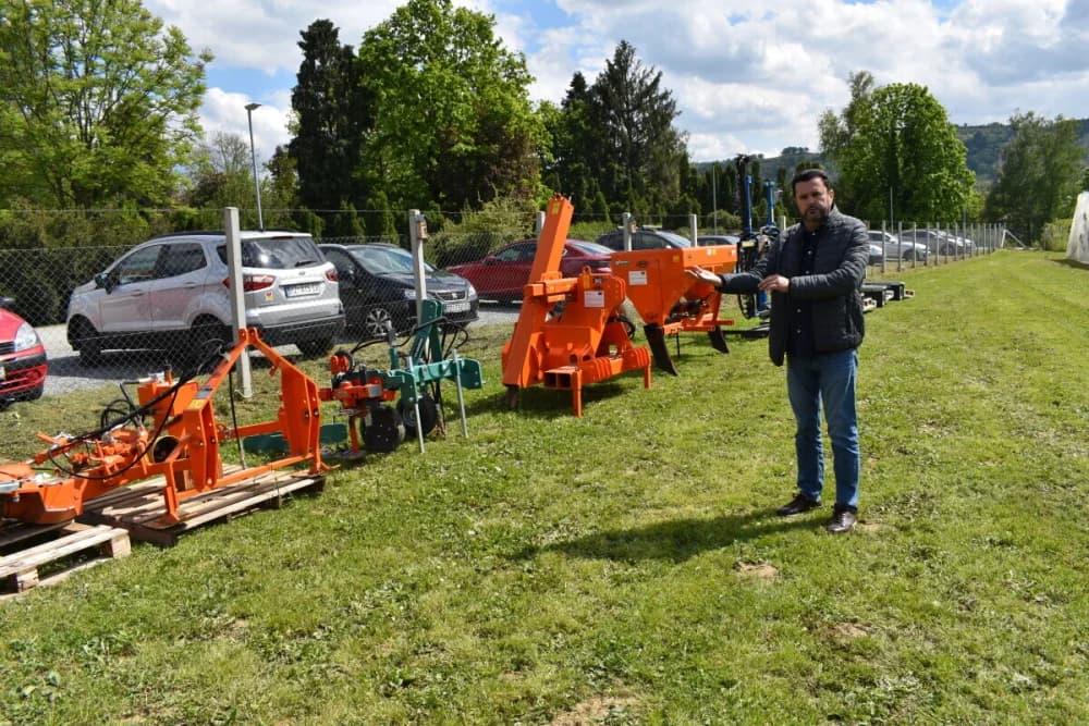 Imaju reprezentativan voćnjak, mehanizaciju i navodnjavanje, a nedostaje im samo jedno - učenici