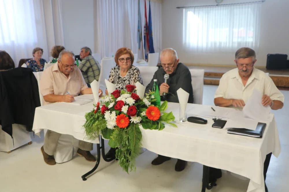 MATICA UMIROVLJENIKA OPĆINE JAKŠIĆ: Novi-stari predsjednik Slavko Glavaš, dopredsjednik Antun Kovačić, a tajnik Mato Čuljak