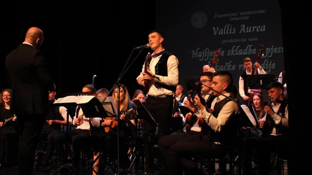 Održan prvi samostalni koncert Županijskog tamburaškog orkestra Vallis Aurea: „Da nema vas ne bi moglo biti ni nas“