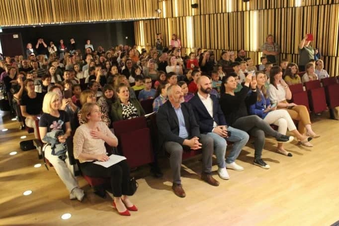 (FOTOGALERIJA) UZ DAN EUROPE: U Pleternici održana revija učeničkog stvaralaštva