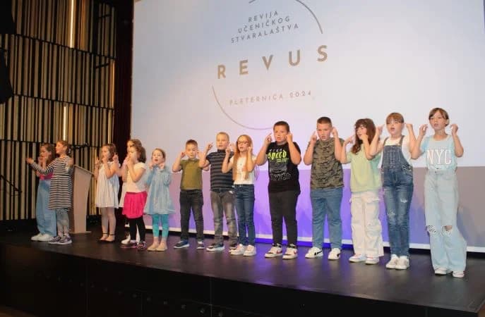 (FOTOGALERIJA) UZ DAN EUROPE: U Pleternici održana revija učeničkog stvaralaštva