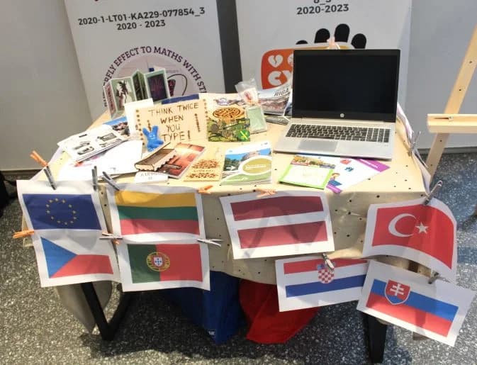 (FOTOGALERIJA) UZ DAN EUROPE: U Pleternici održana revija učeničkog stvaralaštva