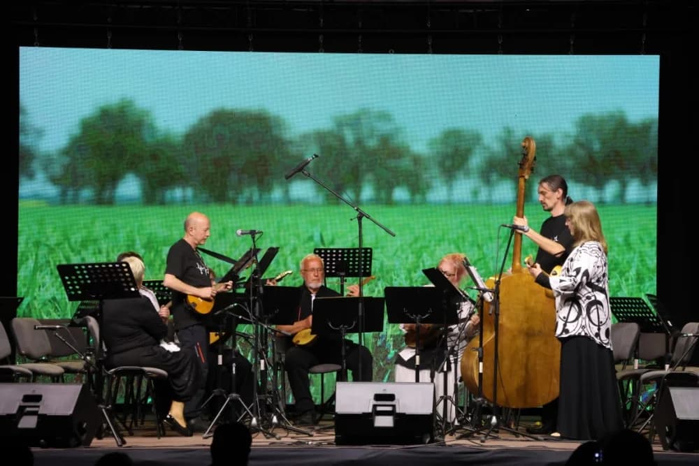 Orkestri iz tri države u Kaptolu pokazali bogatstvo muziciranja na našem izvornom instrumentu