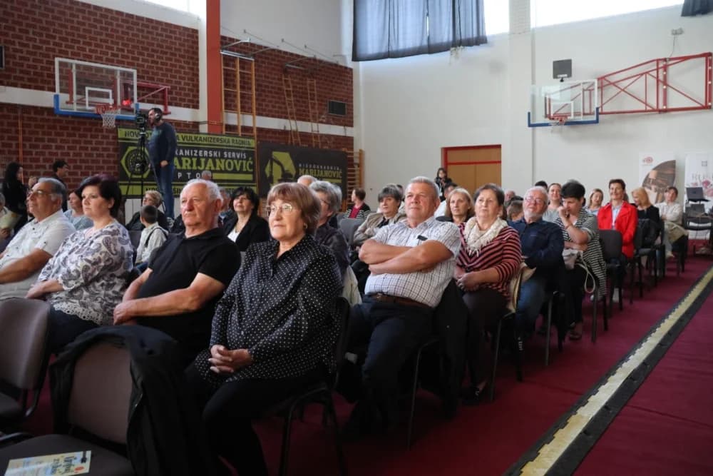Orkestri iz tri države u Kaptolu pokazali bogatstvo muziciranja na našem izvornom instrumentu