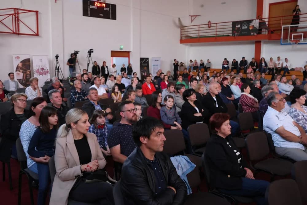 Orkestri iz tri države u Kaptolu pokazali bogatstvo muziciranja na našem izvornom instrumentu
