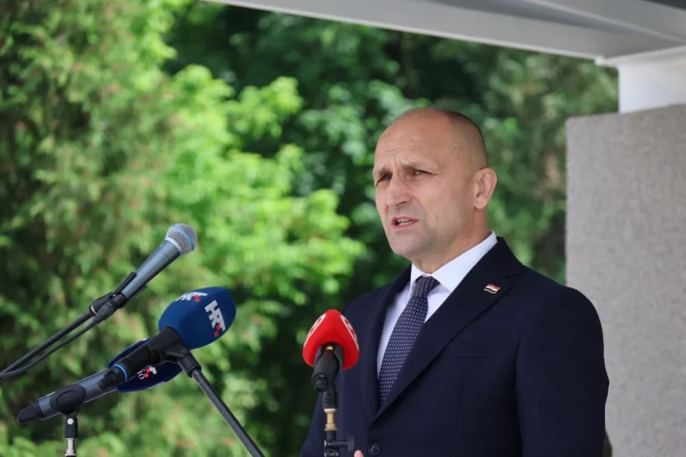 (FOTO) Na vjernost Domovini u Požegi ponosno prisegnulo 102 ročnica i ročnika Hrvatske vojske