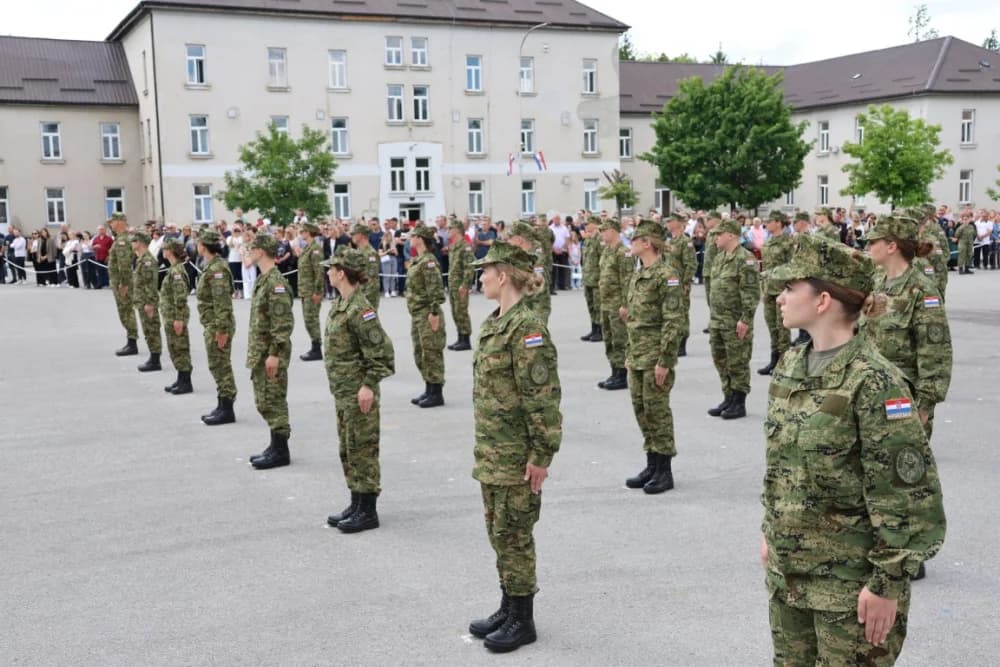 (FOTO) Na vjernost Domovini u Požegi ponosno prisegnulo 102 ročnica i ročnika Hrvatske vojske