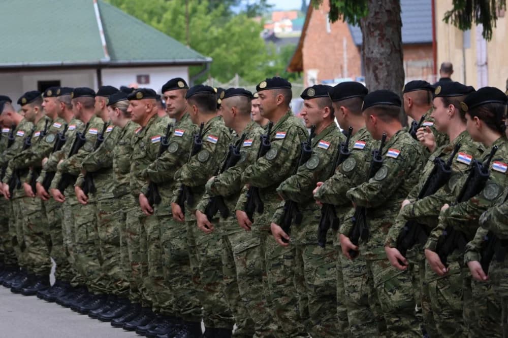 (FOTO) Na vjernost Domovini u Požegi ponosno prisegnulo 102 ročnica i ročnika Hrvatske vojske