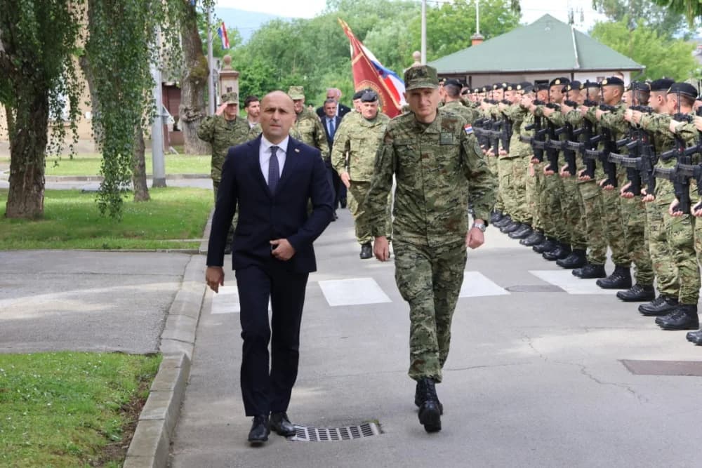 (FOTO) Na vjernost Domovini u Požegi ponosno prisegnulo 102 ročnica i ročnika Hrvatske vojske