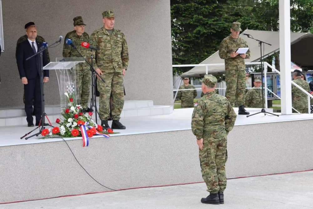 (FOTO) Na vjernost Domovini u Požegi ponosno prisegnulo 102 ročnica i ročnika Hrvatske vojske