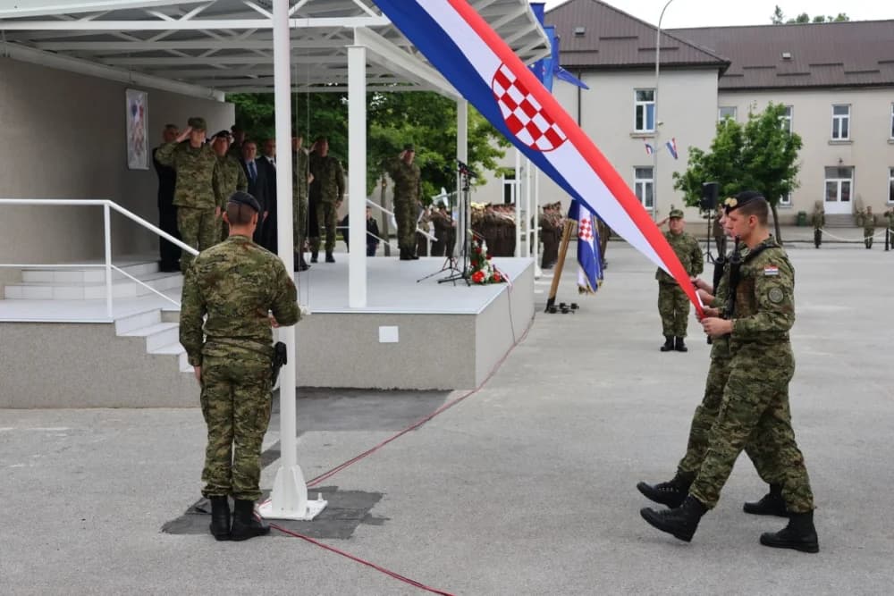 (FOTO) Na vjernost Domovini u Požegi ponosno prisegnulo 102 ročnica i ročnika Hrvatske vojske