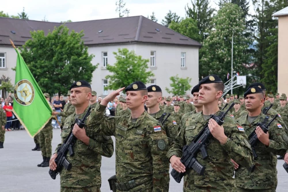 (FOTO) Na vjernost Domovini u Požegi ponosno prisegnulo 102 ročnica i ročnika Hrvatske vojske