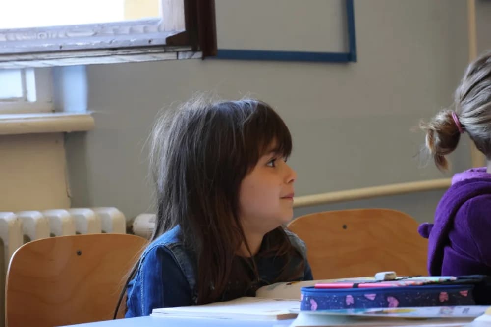 Poštijte naše znakoveʼ: Edukcija prvašića o sigurnosti u prometu /FOTO/