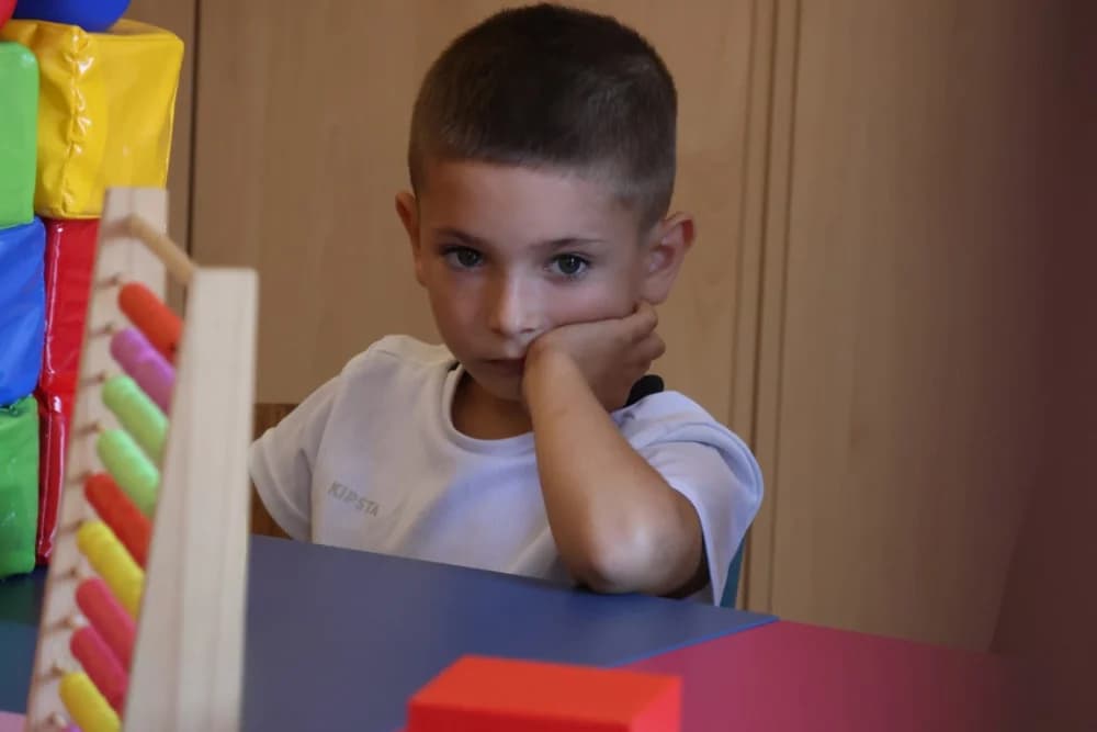 Poštijte naše znakoveʼ: Edukcija prvašića o sigurnosti u prometu /FOTO/