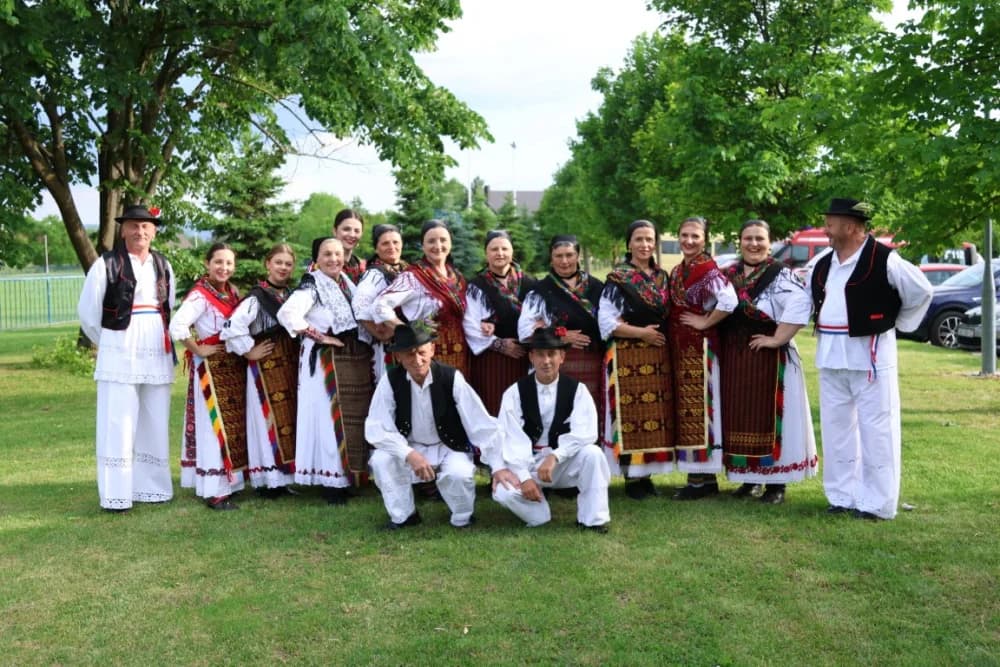 (FOTO-VIDEO) Pjesme, kola i običaji izvelo pet kulturno-umjetničkih društava iz dvije slavonske županije