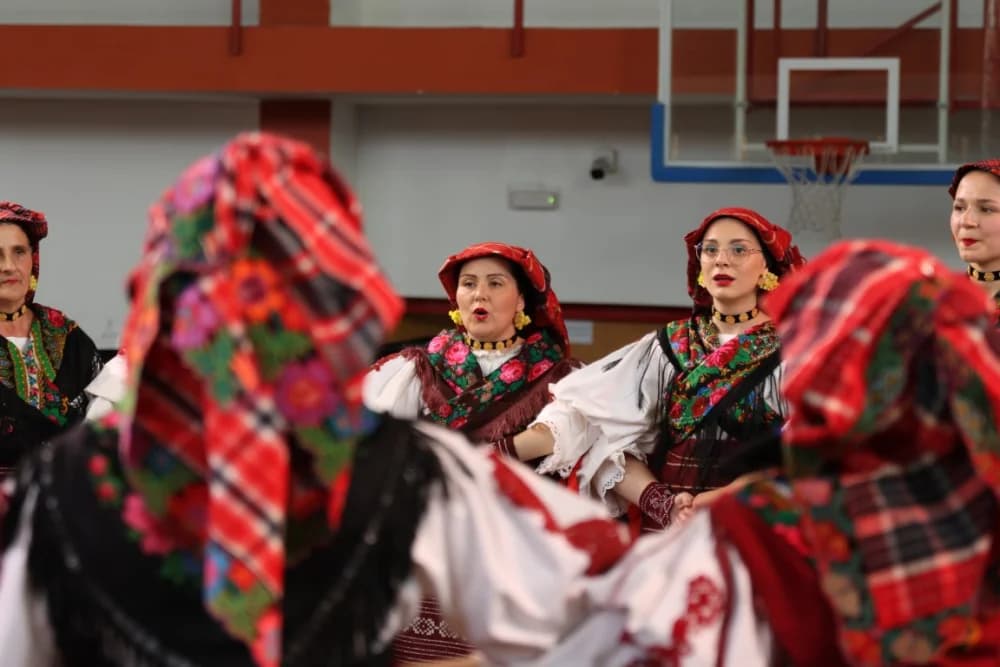 (FOTO-VIDEO) Pjesme, kola i običaji izvelo pet kulturno-umjetničkih društava iz dvije slavonske županije