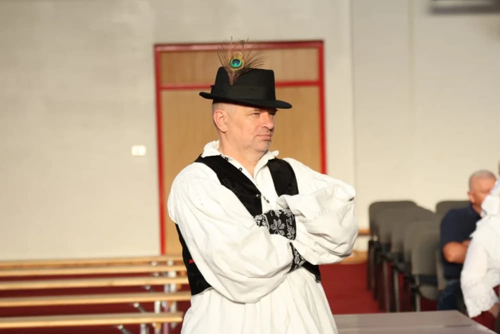 (FOTO-VIDEO) Pjesme, kola i običaji izvelo pet kulturno-umjetničkih društava iz dvije slavonske županije