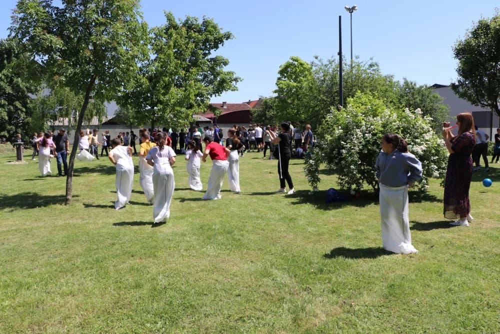 UČENICI OSNOVNIH ŠKOLA U POŽEŠKOJ BISKUPIJI HODOČASTILI U VOĆIN