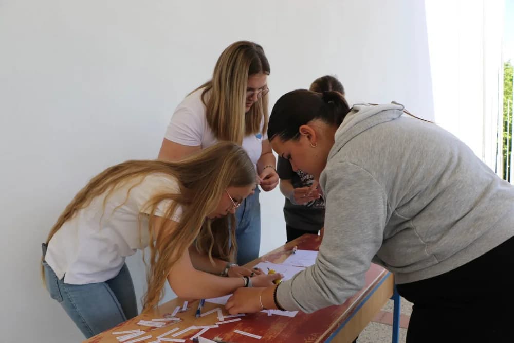 UČENICI OSNOVNIH ŠKOLA U POŽEŠKOJ BISKUPIJI HODOČASTILI U VOĆIN