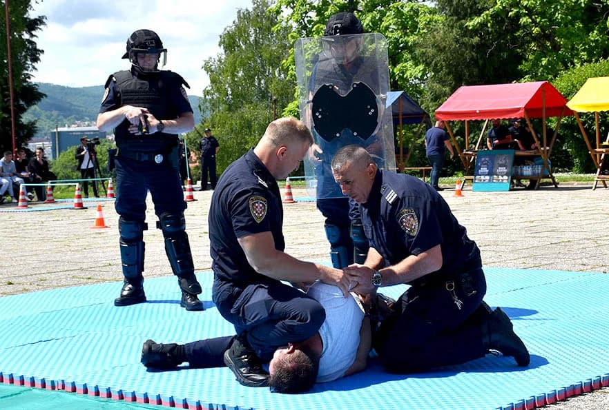 Kroz pokazne vježbe i prezentaciju opreme održan Dan otvorenih vrata policije