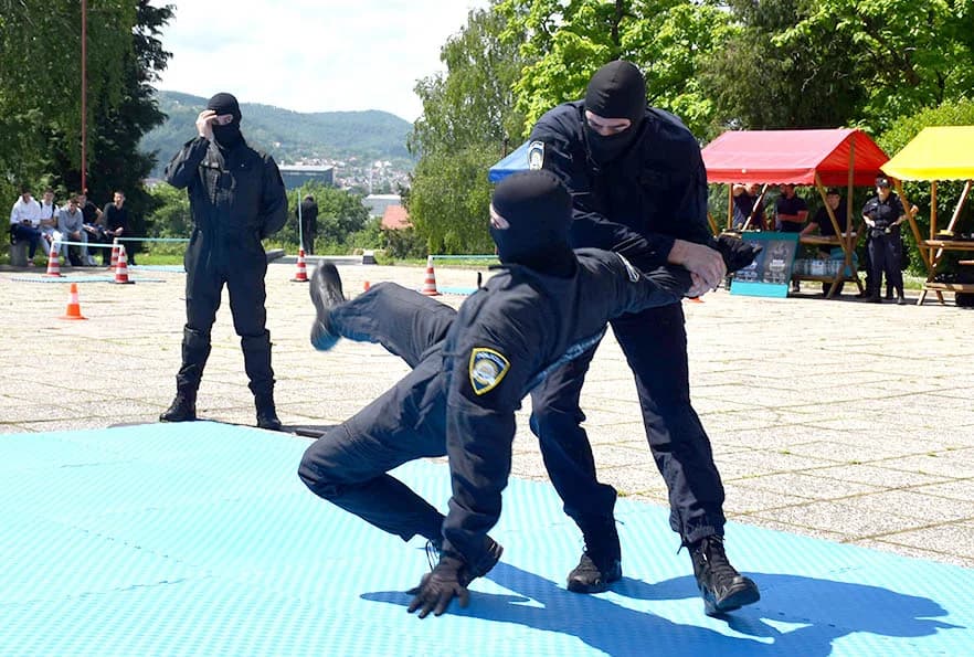 Kroz pokazne vježbe i prezentaciju opreme održan Dan otvorenih vrata policije