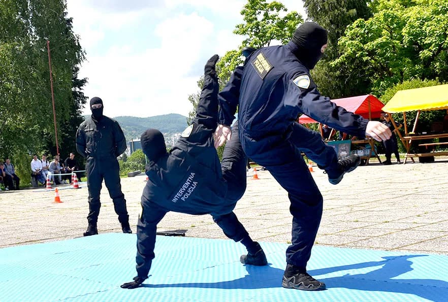 Kroz pokazne vježbe i prezentaciju opreme održan Dan otvorenih vrata policije