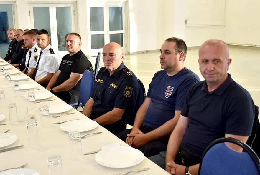[FOTO] Vidljiv je porast intervencija vatrogasaca zbog elementarnih nepogoda, a pad požarnih