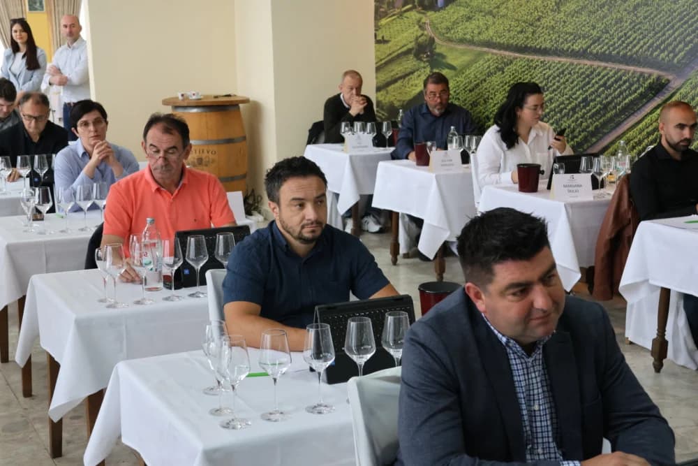 Eminentni stručnjaci u Kutjevu ocjenjuju 104 prispjela uzorka graševine: Najboljima slijede velika priznanja i odličja!