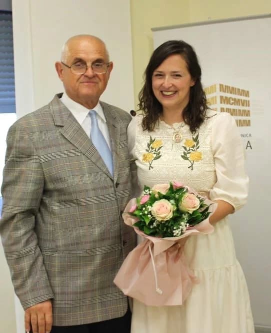 (FOTO) Predstavljena zbirka pjesama „Na vjeđama djevojčice“ i zbirka priča „Ćakule male“