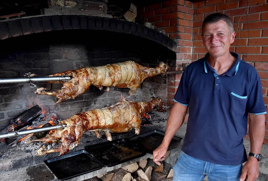 SLAVLJE KOD POZNATOG VINARA IVE ENJINGIJA: Torta za 84. rođendan