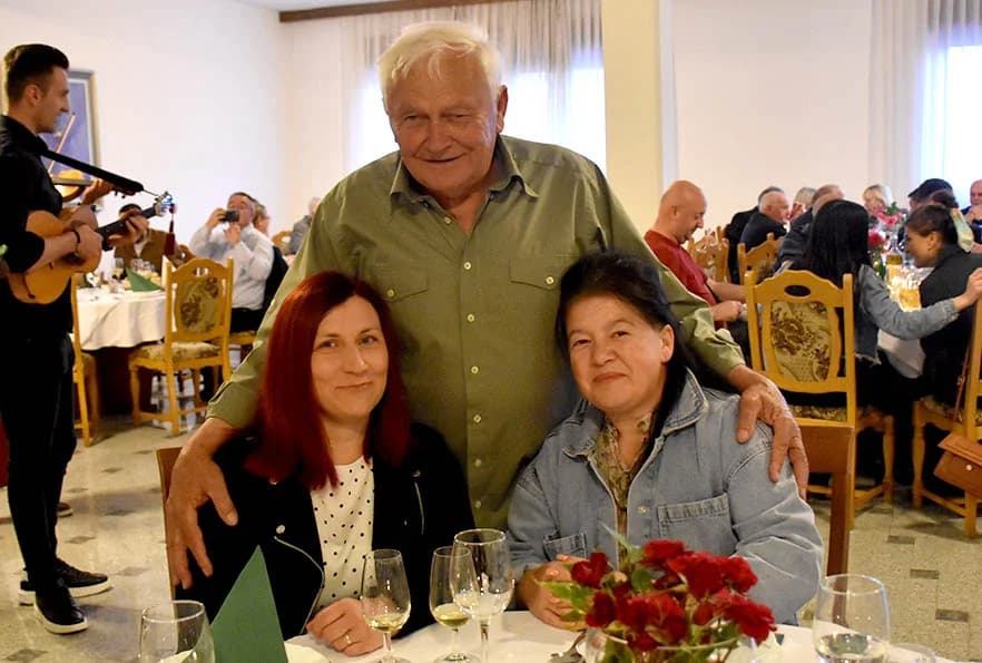 SLAVLJE KOD POZNATOG VINARA IVE ENJINGIJA: Torta za 84. rođendan