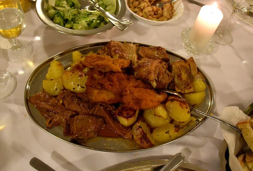 SLAVLJE KOD POZNATOG VINARA IVE ENJINGIJA: Torta za 84. rođendan