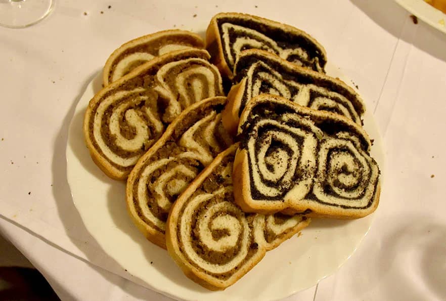 SLAVLJE KOD POZNATOG VINARA IVE ENJINGIJA: Torta za 84. rođendan