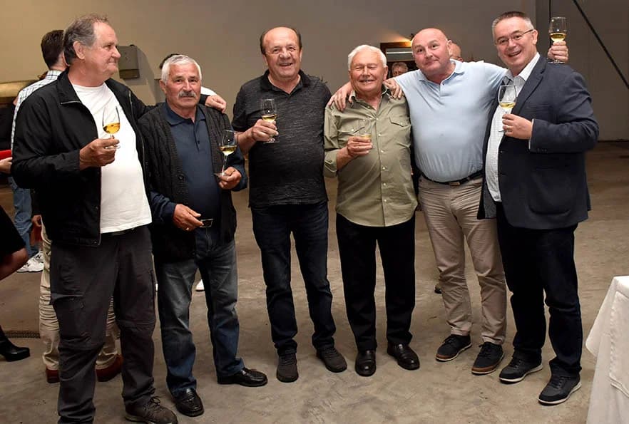 SLAVLJE KOD POZNATOG VINARA IVE ENJINGIJA: Torta za 84. rođendan