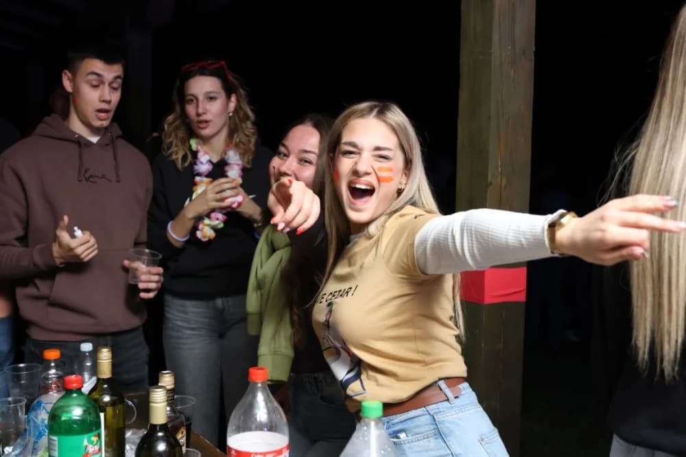 (VELIKA FOTOGALERIJA) Pozdrav maturantima: Više od 600 maturanata ja jedinstvenoj proslavi u Velikoj