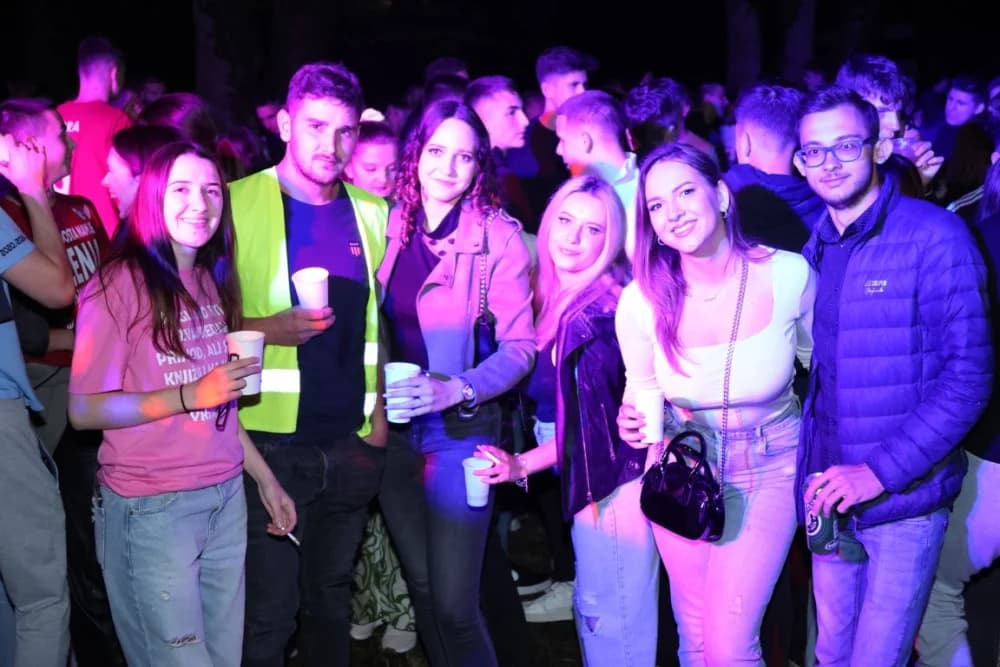 (VELIKA FOTOGALERIJA) Pozdrav maturantima: Više od 600 maturanata ja jedinstvenoj proslavi u Velikoj