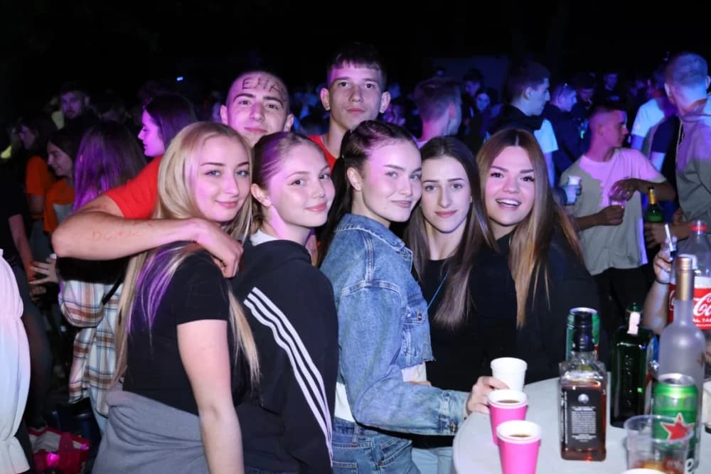 (VELIKA FOTOGALERIJA) Pozdrav maturantima: Više od 600 maturanata ja jedinstvenoj proslavi u Velikoj