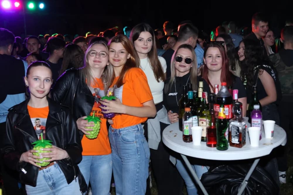 (VELIKA FOTOGALERIJA) Pozdrav maturantima: Više od 600 maturanata ja jedinstvenoj proslavi u Velikoj