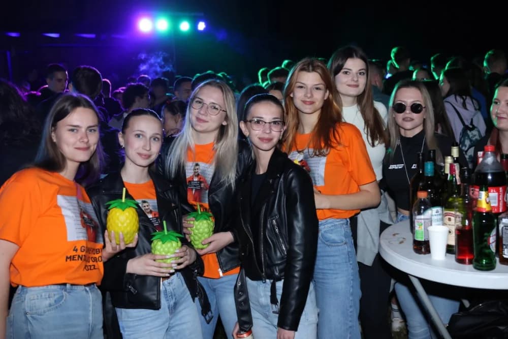 (VELIKA FOTOGALERIJA) Pozdrav maturantima: Više od 600 maturanata ja jedinstvenoj proslavi u Velikoj