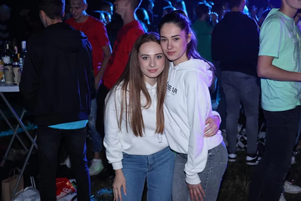 (VELIKA FOTOGALERIJA) Pozdrav maturantima: Više od 600 maturanata ja jedinstvenoj proslavi u Velikoj