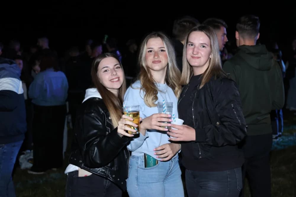 (VELIKA FOTOGALERIJA) Pozdrav maturantima: Više od 600 maturanata ja jedinstvenoj proslavi u Velikoj