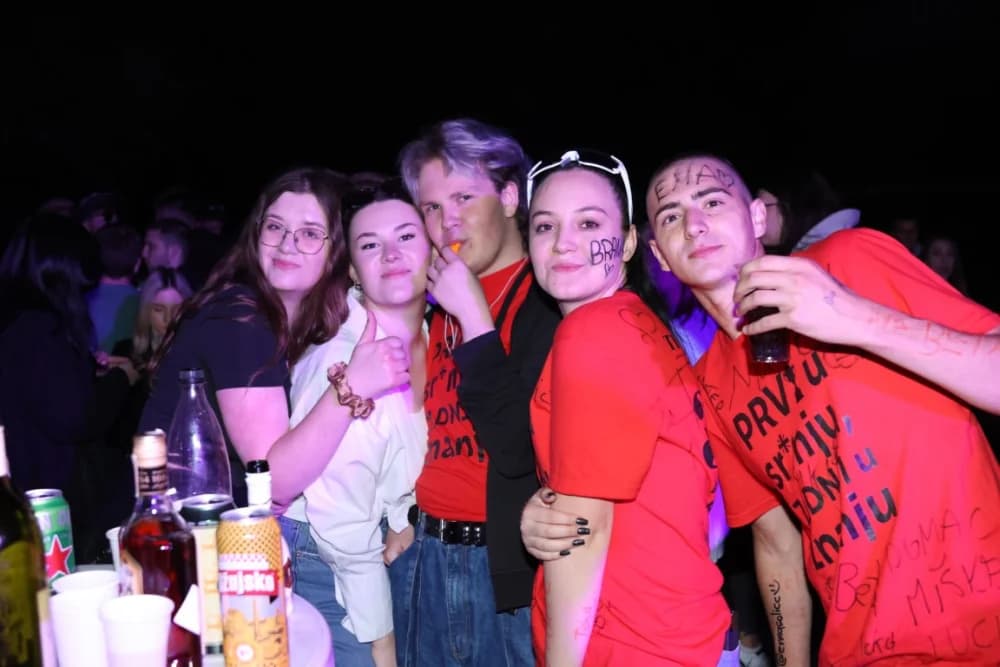(VELIKA FOTOGALERIJA) Pozdrav maturantima: Više od 600 maturanata ja jedinstvenoj proslavi u Velikoj