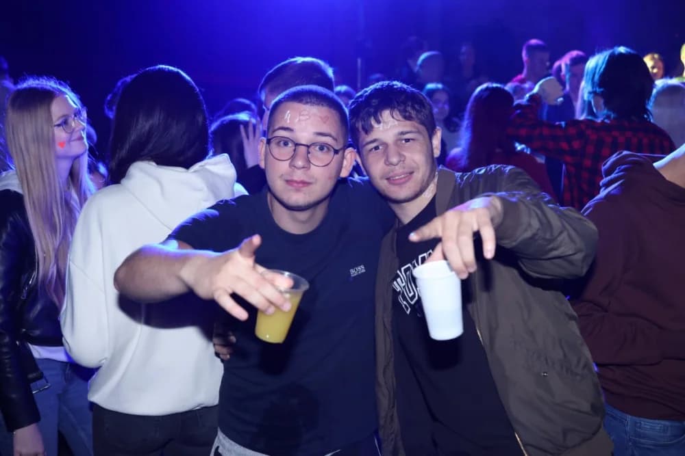 (VELIKA FOTOGALERIJA) Pozdrav maturantima: Više od 600 maturanata ja jedinstvenoj proslavi u Velikoj