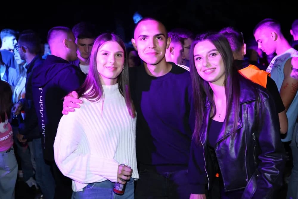 (VELIKA FOTOGALERIJA) Pozdrav maturantima: Više od 600 maturanata ja jedinstvenoj proslavi u Velikoj