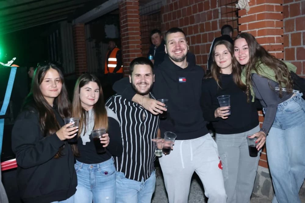 (VELIKA FOTOGALERIJA) Pozdrav maturantima: Više od 600 maturanata ja jedinstvenoj proslavi u Velikoj