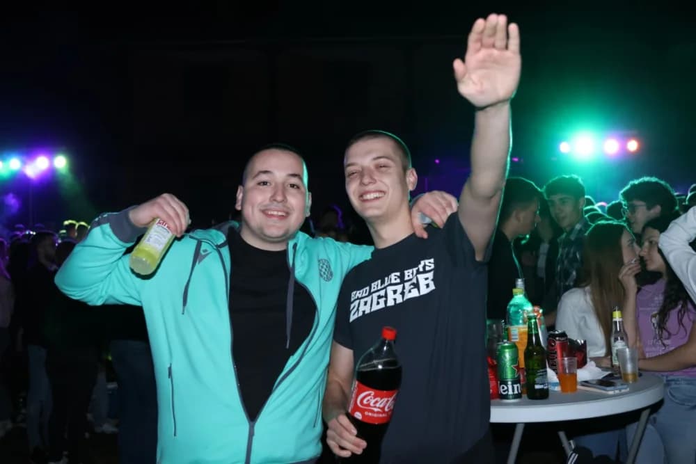 (VELIKA FOTOGALERIJA) Pozdrav maturantima: Više od 600 maturanata ja jedinstvenoj proslavi u Velikoj