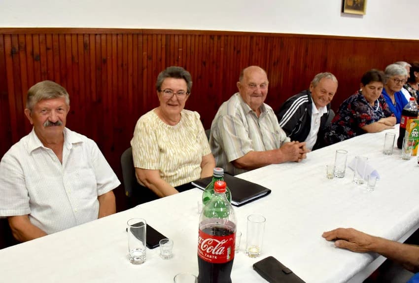 SKUPŠTINA, PA DRUŽENJE: Kaptolački umirovljenici tradicionalno se okupili uz blagdan Duhova